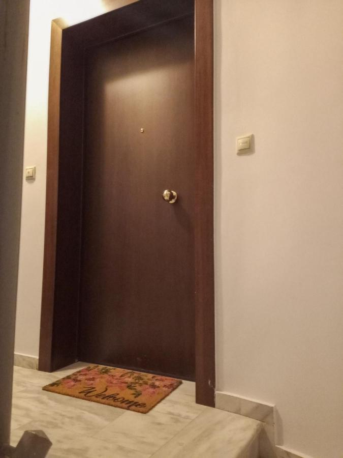 ιδανικό δίπλα στο μετρό, ανάμεσα στο κέντρο και τη παραλία Athènes